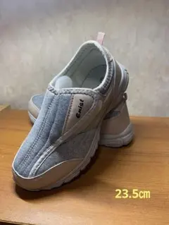 Item thumbnail for item 35e22795-dd10-4565-848b-18a38bee6e78