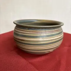 ストライプ陶器ボウル　　　直径13、5㌢×8㌢