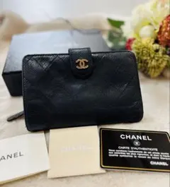 CHANEL マトラッセ二つ折り財布