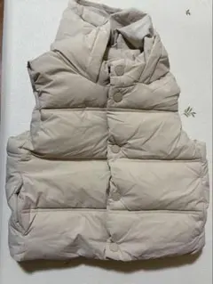 ZARA フード付きベージュダウンベスト