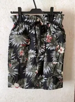 新品　トロピカル柄 タイトスカート