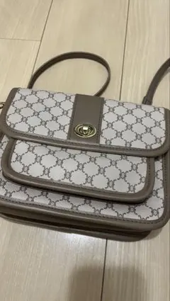 ショルダーバッグブラウン