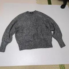 318 グレー 長袖 ニットセーターユニクロ