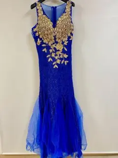 青いレース刺繍マーメイドドレス