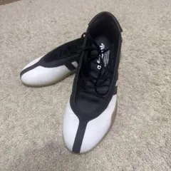 adidas テコンドー　バレエ　メイ　スニーカー ホワイト✖️ブラックのサムネイル