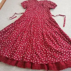 カネコイサオ 90年代 赤い木の実とお花ブーケ柄 ロングワンピース 半袖 赤色 カネコイサオ 90年代 赤い木の実とお花ブーケ柄 ロングワンピース 半袖