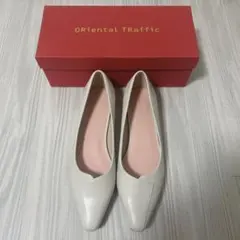 ORiental TRaffic アシンメトリーデザインフラットパンプス 白