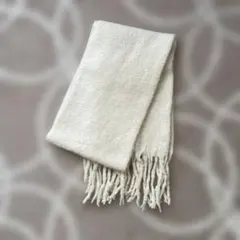 アイボリー マフラー