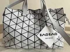 イッセイミヤケ　バオバオ　Issey Miyake Baobao 白