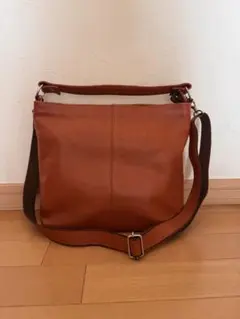 本革ブラウンレザーショルダーバッグ