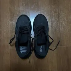 NIKE ランニングシューズ ブラック（ストラクチャー２６）のサムネイル