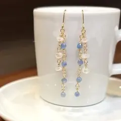 no.199 カイヤナイト　ブルームーンストーン　ピアス