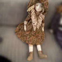 花柄ドレスの可動式人形 早い者勝ち！お得に購入できるチャンスです。