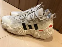 adidas バスケットボールシューズ　tray young 3のサムネイル