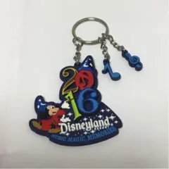 【US限定品】ディズニー 魔法使いミッキー バッジキーホルダー