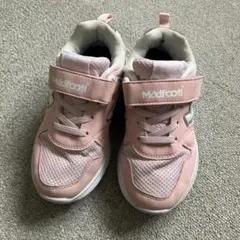madfoot 18.0 女の子　靴　幅広向き