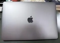 MacBook Air M1 13インチ メモリー8G　256G