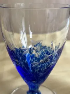 青色模様の脚付きガラス2個セット