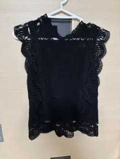 黒のレースフリルトップス ノースリーブ
