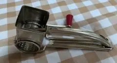 チーズ削り器 チーズグレーター チーズおろし