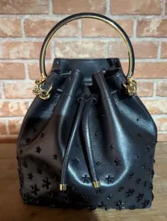 お値下げ　ジミーチュウ　ショルダーバッグ巾着型スタッズレザーブラック