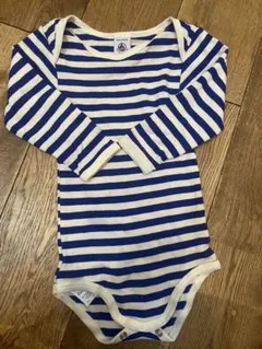 PETIT BATEAU 青と白のストライプロンパース 12m