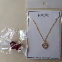 ハート型ネックレスと赤いイヤリングセット