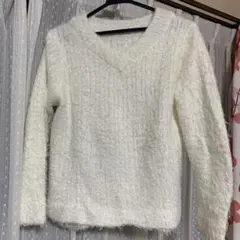 ホワイト Vネックセーター　chocol raffine robe