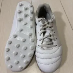 最終値下げ4300円〜2000円 ATHLETAJrサッカースパイク22.5cmのサムネイル