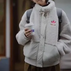 adidas ボアジャケット 白