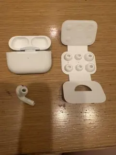 Airpodspro2 右耳とケースのサムネイル
