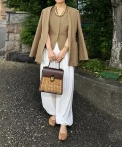 未使用級✨ conte 辺見えみり ノーカラージャケット 大人気完売品 ベージュ ゆ*か様 conte 辺見えみり ノーカラージャケット 大人気完売品