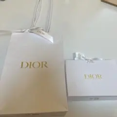 Dior ホワイトショップショッパー