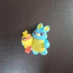 ディズニー　ピクサー　トイ・ストーリー　ダッキー&バニー