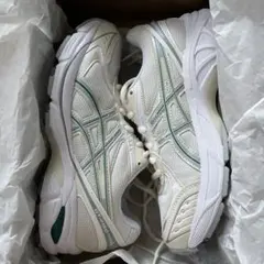 ASICS GT-2160 クリーム 23.0cm スニーカーのサムネイル