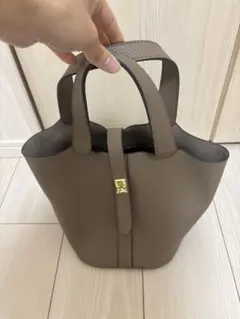 ベージュ レザー ハンドバッグ