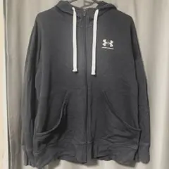 パーカー　アンダーアーマー