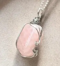 ローズクォーツのワイヤーラッピングネックレスNo.1