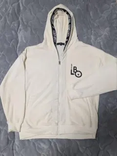 1/6までホワイトパーカー LIBERATION『in tha attic』