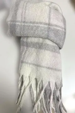 INGNIマフラー　チェック柄　　ピンク　グレー　ホワイト　ふわふわ