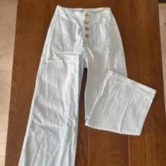 ZARA ライトブルーハイウエストデニム