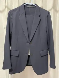 ユニクロ　スーツ　感動ジャケット　感動パンツ　セットアップ　ネイビー　レディース