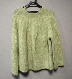 ニット　セーター　カーキ　黄緑　レディーストップス　冬