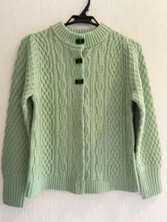 ミントグリーン ケーブルニットセーター Mサイズ　リボンボタン