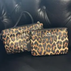 COACH ヒョウ柄 ポーチ　２個セット