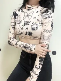 SHEIN タトゥー風 クロップド 長袖トップス ベージュ S