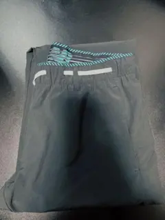 New Balance アウトドアパンツ ブラック