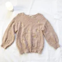 【earth music & ecology】お花刺繍　ふわふわ　フェザーニット