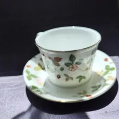 ウェッジウッド　ワイルドストロベリー　カップ・ソーサー