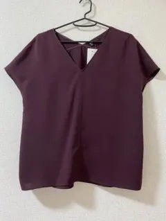 ユニクロ　ドレープVネック 半袖ブラウス